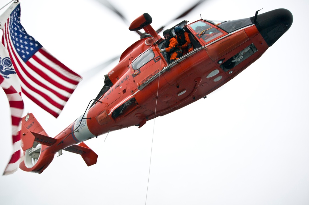 Coast Guard conducts training near Barnegat Inlet