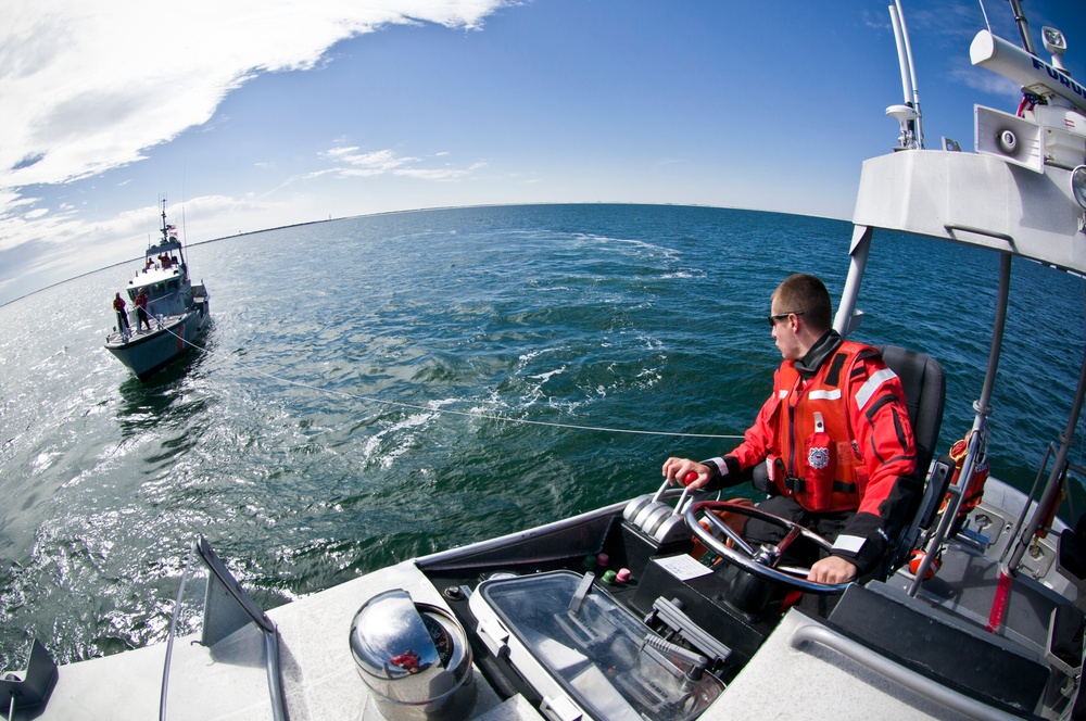 Coast Guard conducts training near Barnegat Inlet