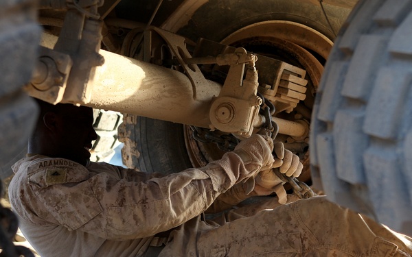 CLR-2 and CLB-2 conduct Combat Logistics Patrol