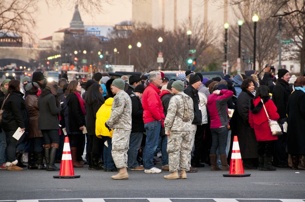 Members of the Mississippi Army National Guard help with crowd control