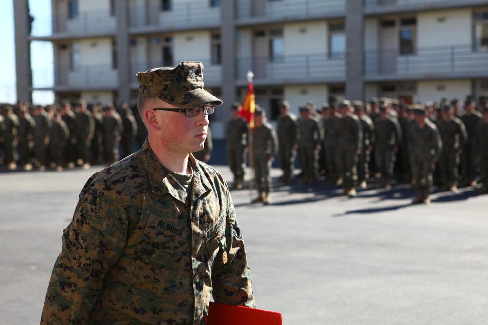 Marine recieves award for heroic actions off the battlefield