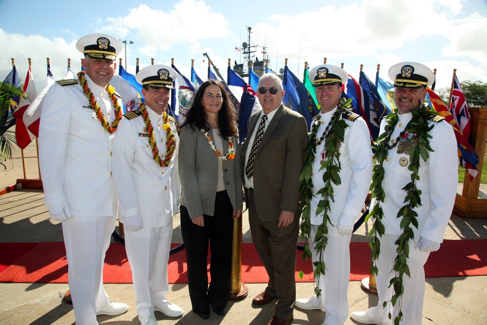 Space and Naval Warfare Systems Activity, Pacific holds Change of Charge Ceremony
