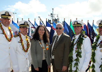 Space and Naval Warfare Systems Activity, Pacific holds Change of Charge Ceremony