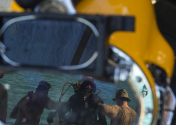 Underwater Construction Team 1