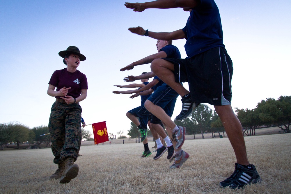 Marine Corps drill instructors bring boot camp to future Phoenix Marines