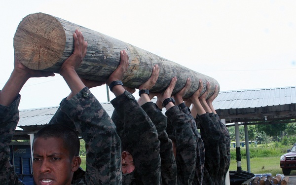 NSW operators assist Honduran military to establish elite maritime unit