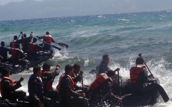 NSW operators assist Honduran military to establish elite maritime unit