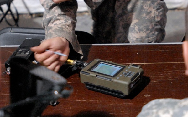 801st BSB troops train on MBITR radios