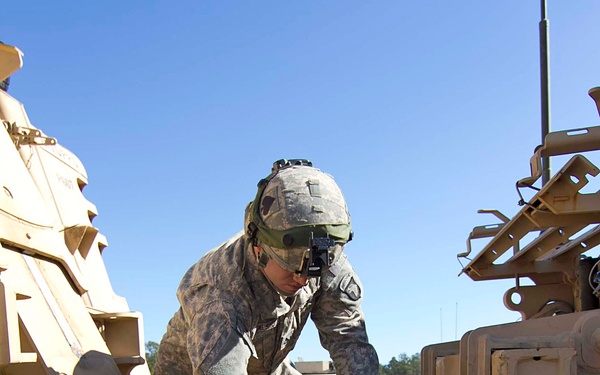 801st BSB conducts vehicle recovery exercise at JRTC