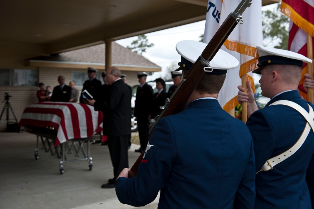 Coast Guard honors life of WWII veteran