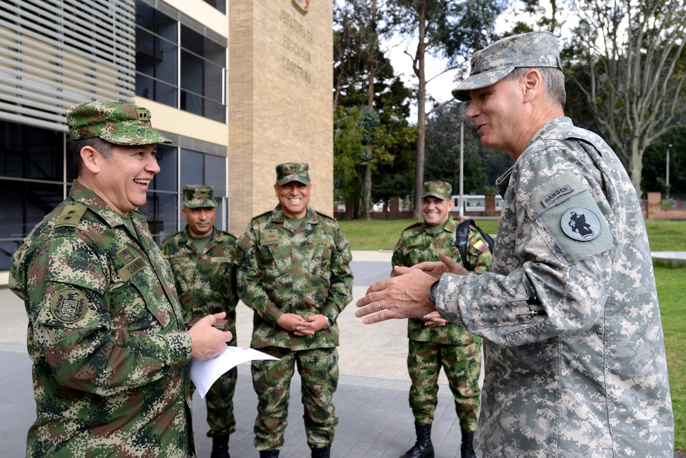 Army South commander, Colombian army leaders reinforce strong bonds