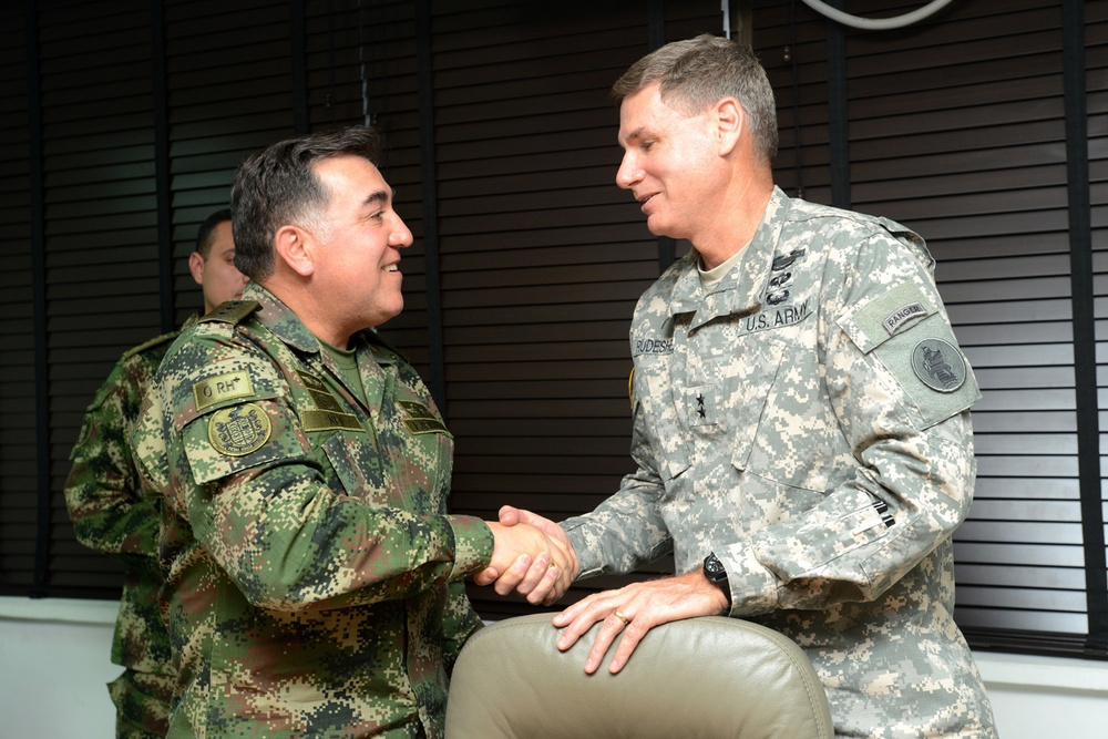 Army South commander, Colombian army leaders reinforce strong bonds