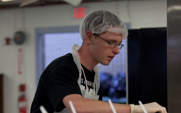 Cooking, serving up hope for needy