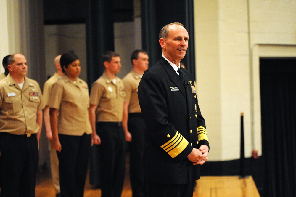 CNO and MCPON hold an all hands call