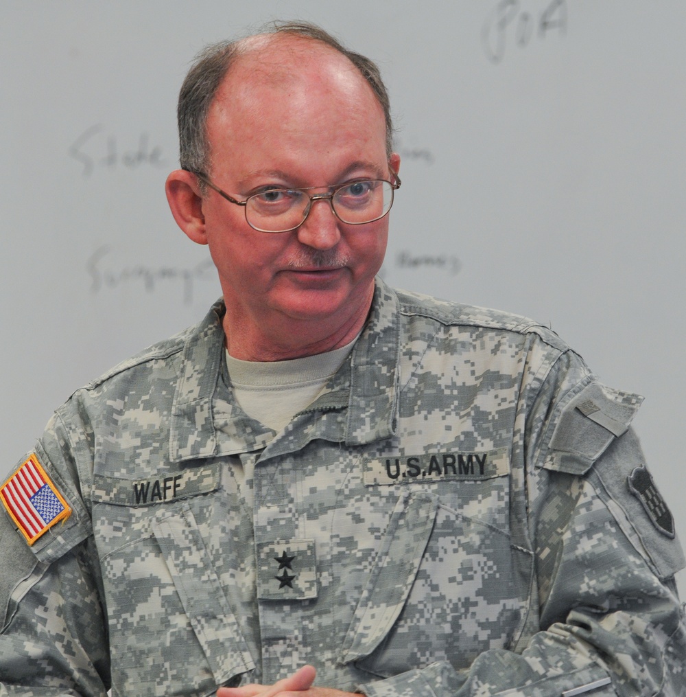 Army Reserve leader offers ethical enlightenment to military medical students