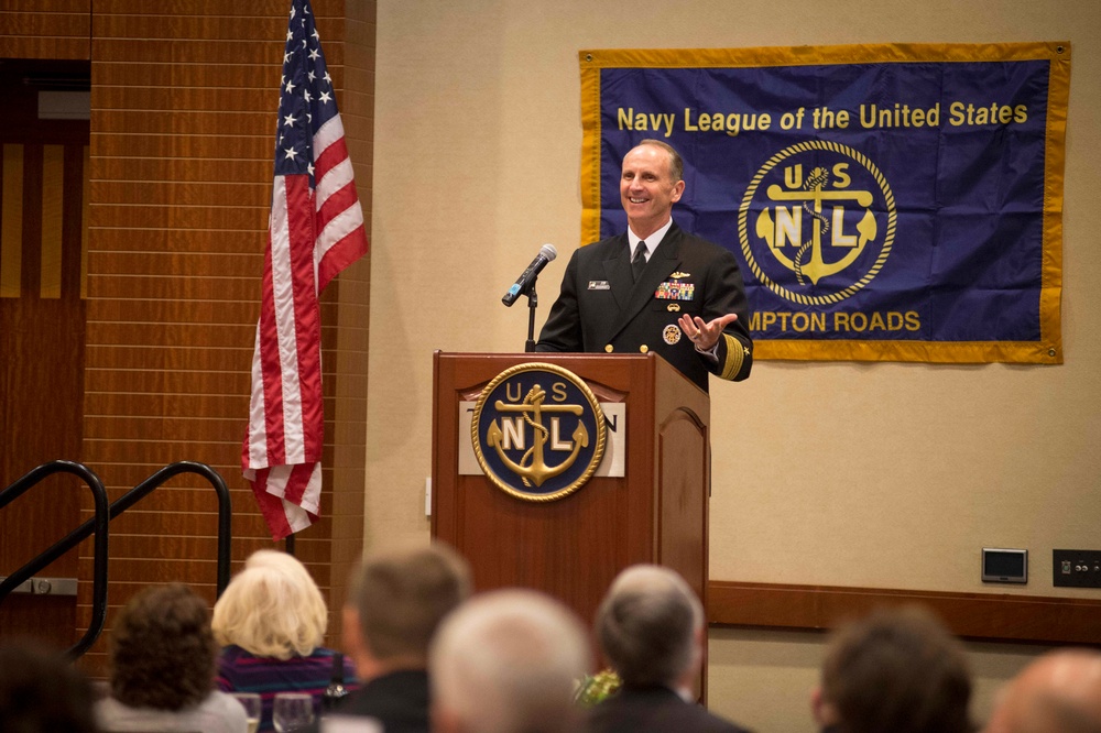 Chief of Naval Operations speaks at a dinner