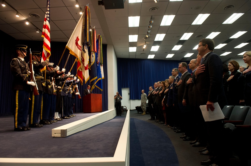 Carter presents award to Defense Threat Reduction Agency