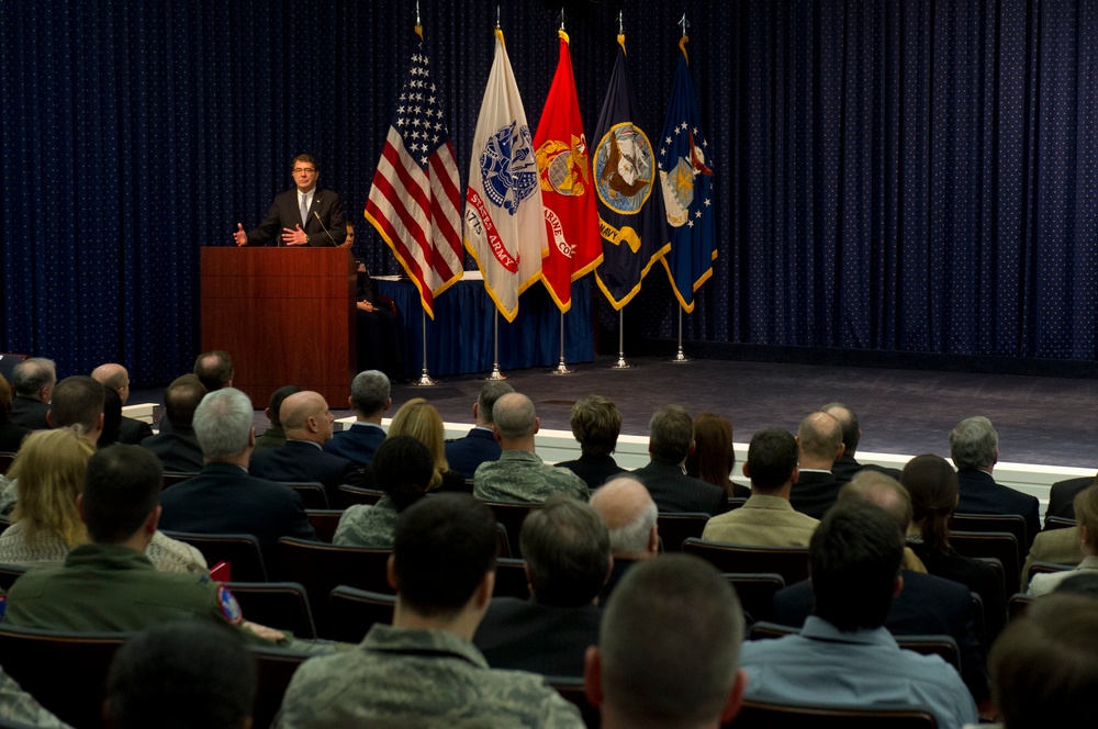 Carter presents award to Defense Threat Reduction Agency