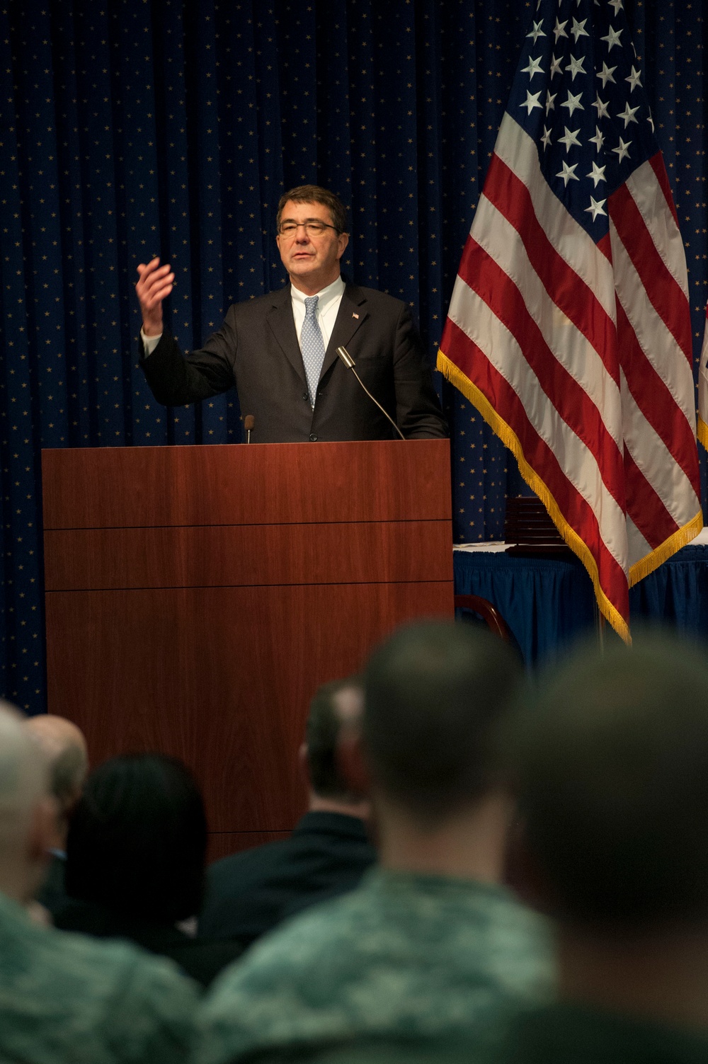 Carter presents award to Defense Threat Reduction Agency