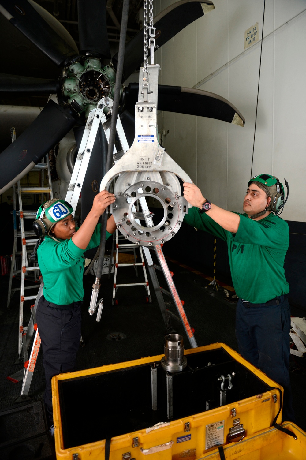 Maintenance aboard USS John C. Stennis