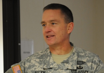 Sustainers brief XVIII Airborne Corps commander on Embedded Behavioral Health Team