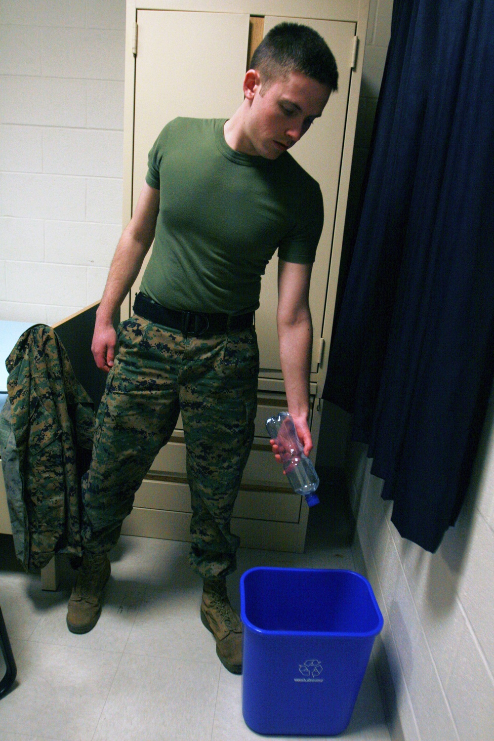 Servicemembers expand war on waste
