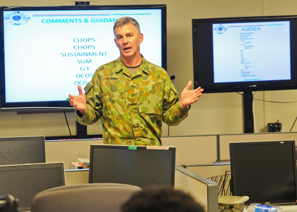 USARPAC's Australian DCG talks with CCP