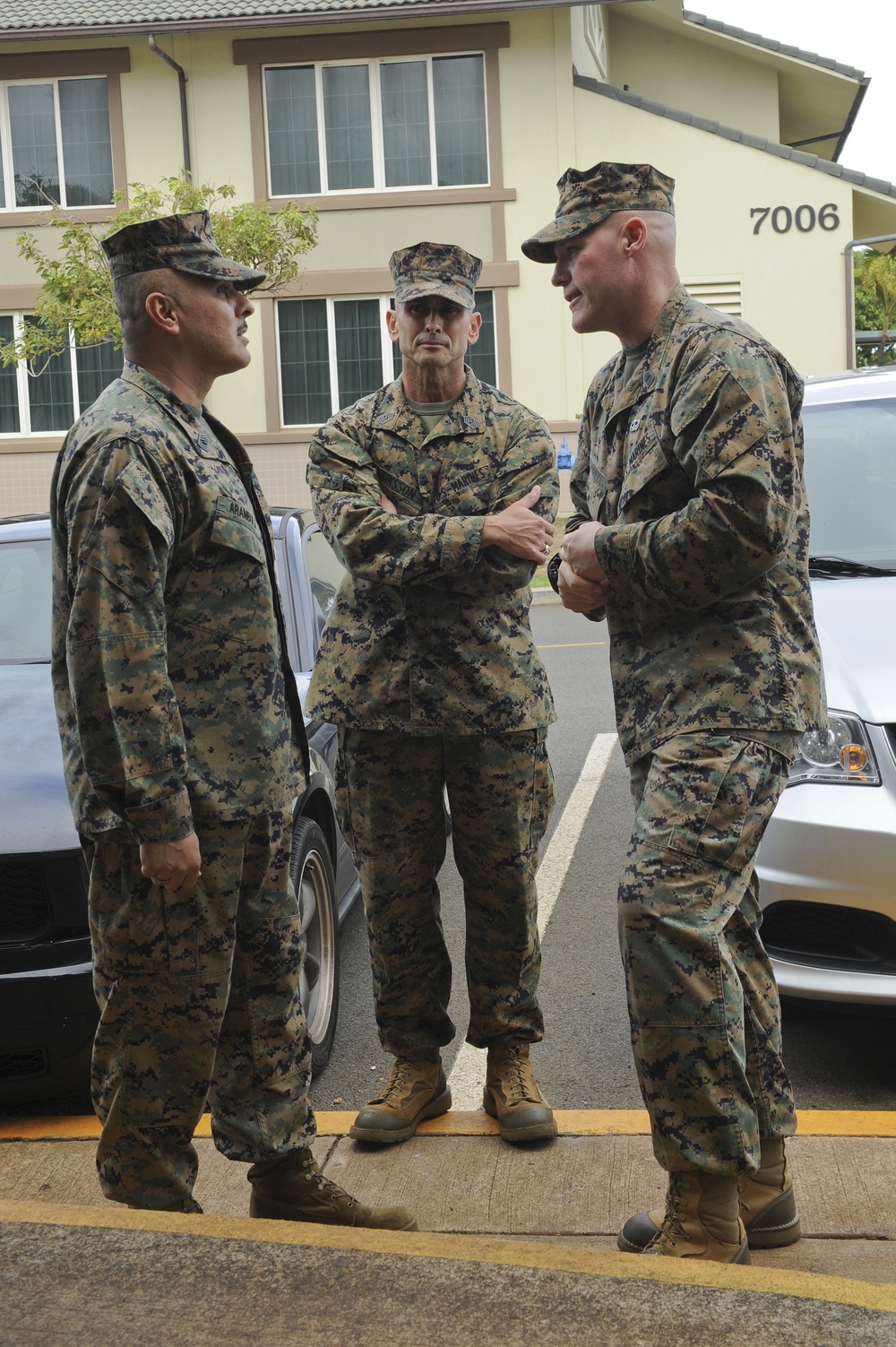 Sergeant major of the Marine Corps visits Hawaii Marines