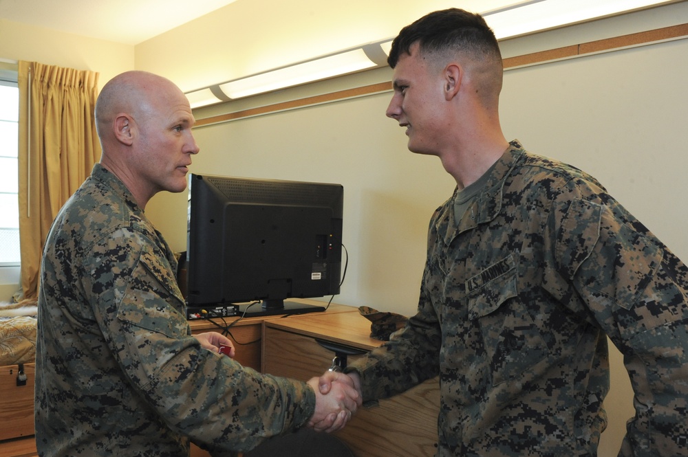 Sergeant major of the Marine Corps visits Hawaii Marines