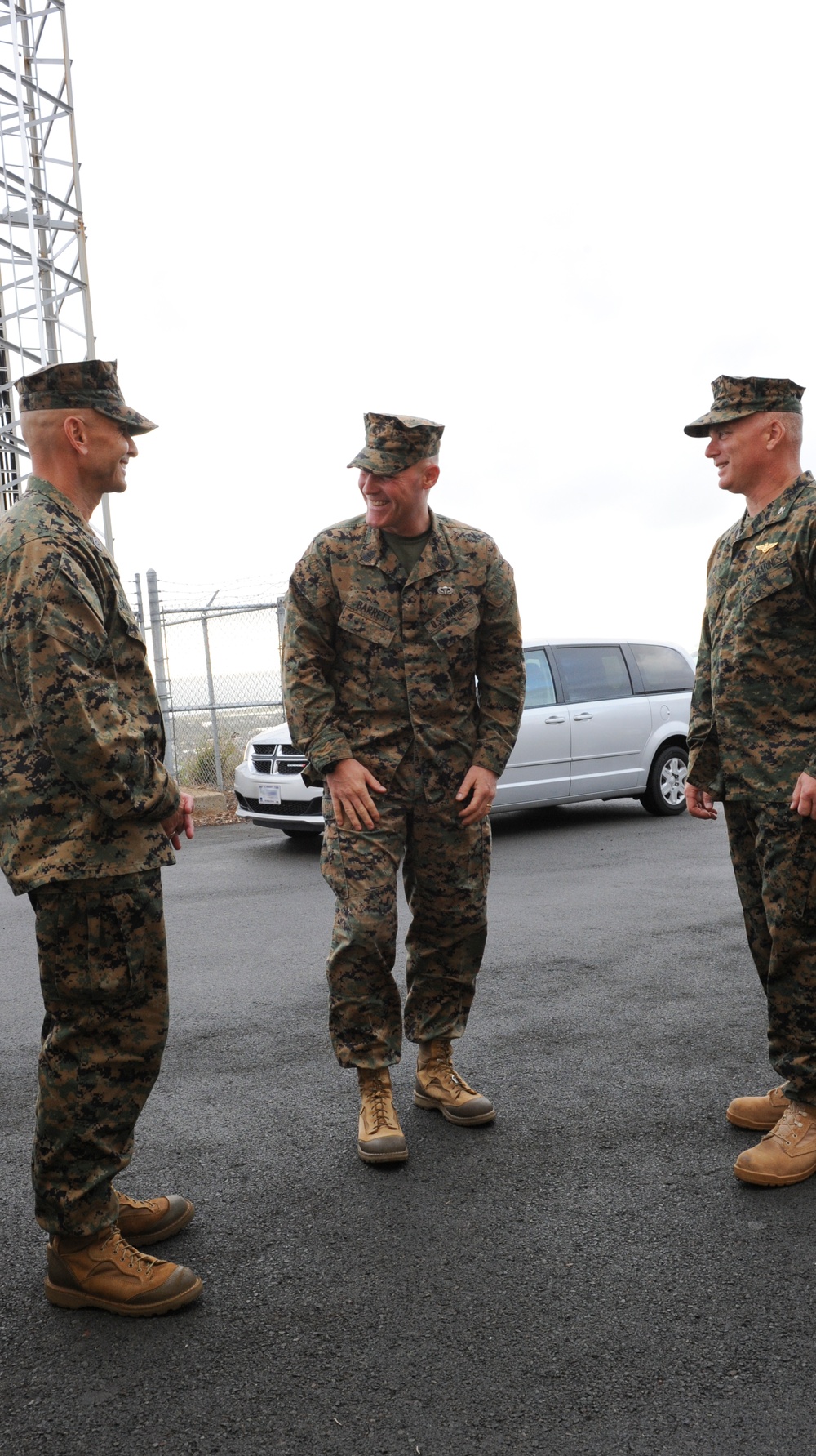 Sergeant major of the Marine Corps visits Hawaii Marines