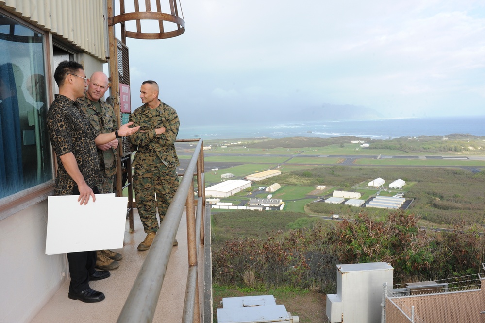 Sergeant major of the Marine Corps visits Hawaii Marines