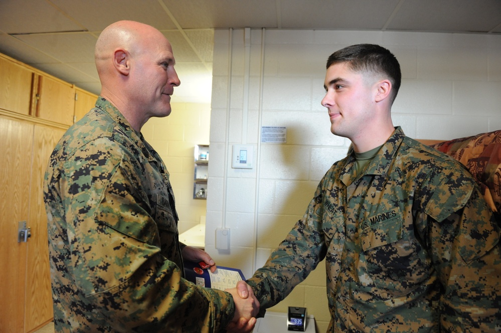 Sergeant major of the Marine Corps visits Hawaii Marines