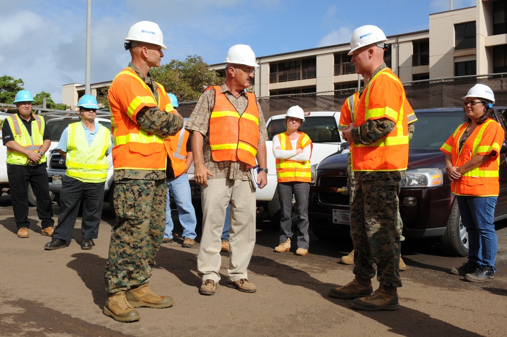 Sergeant major of the Marine Corps visits Hawaii Marines