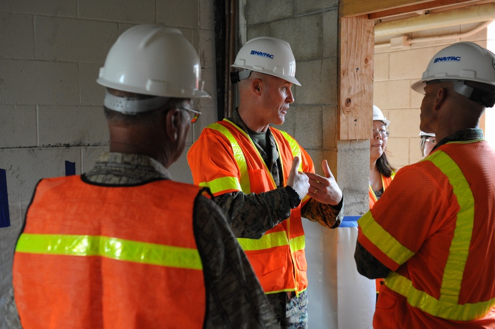 Sergeant major of the Marine Corps visits Hawaii Marines