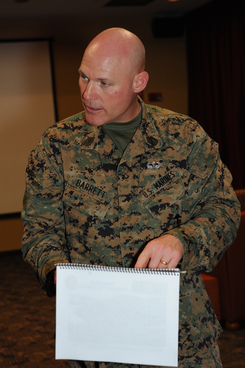 Sergeant major of the Marine Corps visits Hawaii Marines