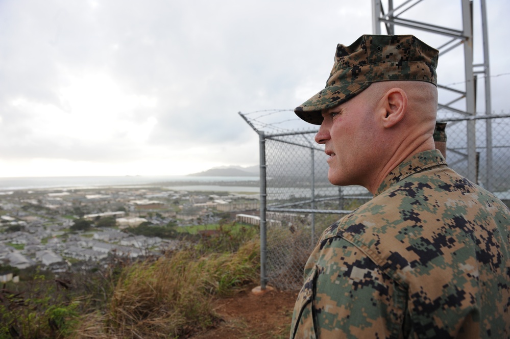 Sergeant major of the Marine Corps visits Hawaii Marines