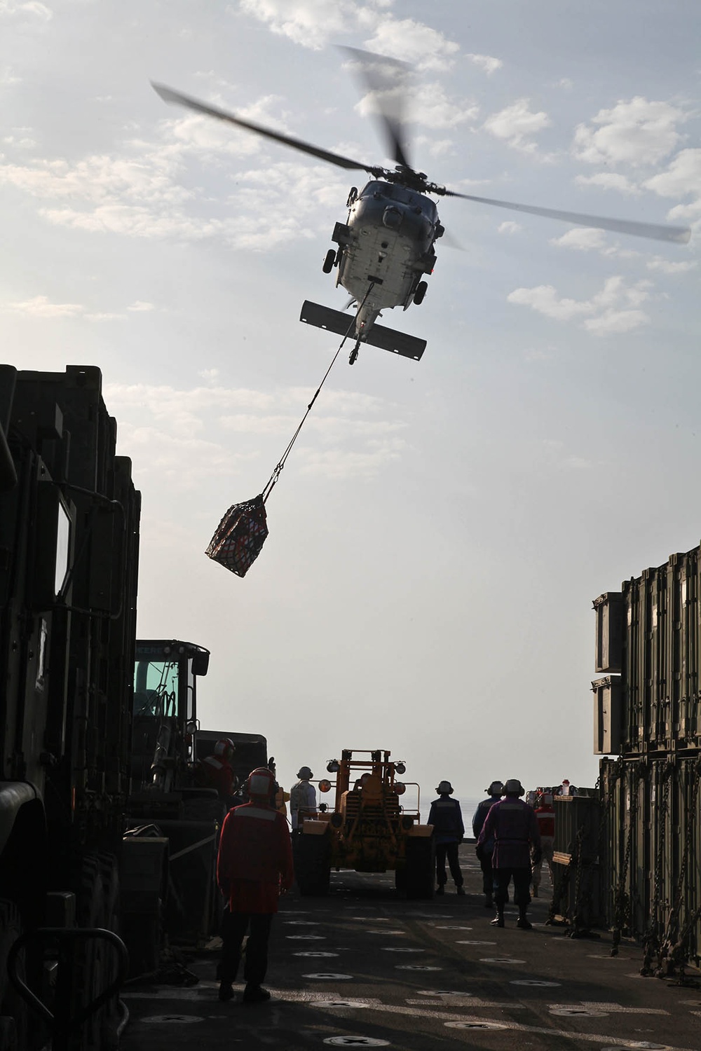 15th MEU Resupply at-sea on USS Rushmore
