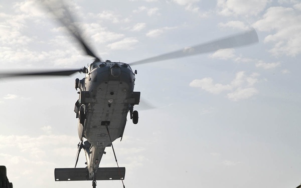 15th MEU Resupply at-sea on USS Rushmore