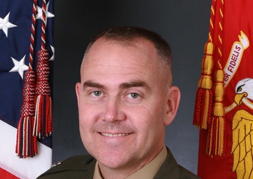 Schnelle assumes command of VMA-542, Perez bids farewell