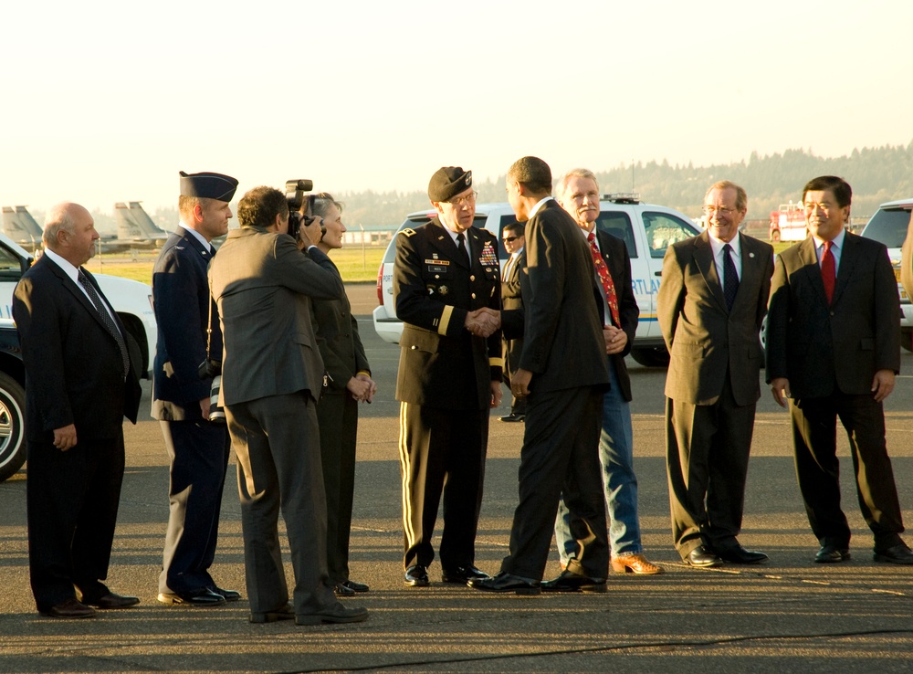 Obama visits Oregon