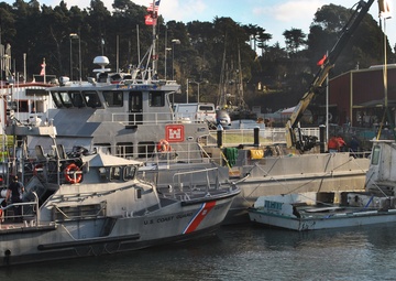 Corps debris, dive teams remove sunken ship, keep Noyo Harbor open