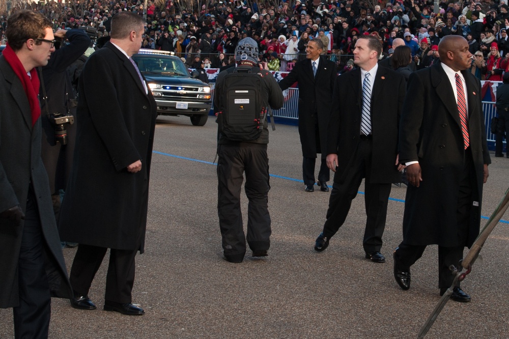 President Barack Obama walks in 57th Presidential Inaugural Parade