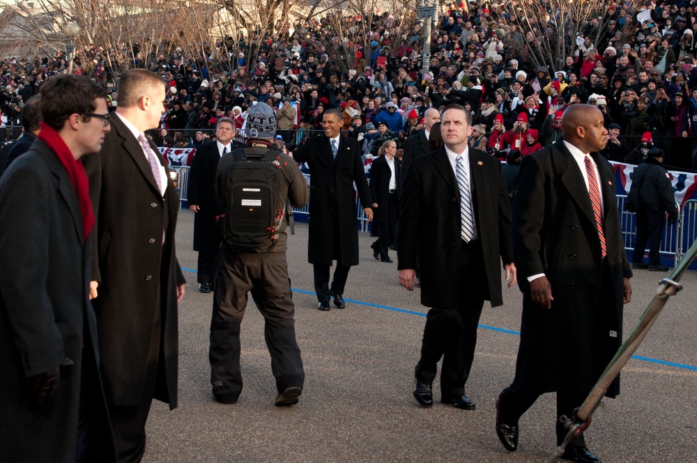 President Barack Obama walks in 57th Presidential Inaugural Parade