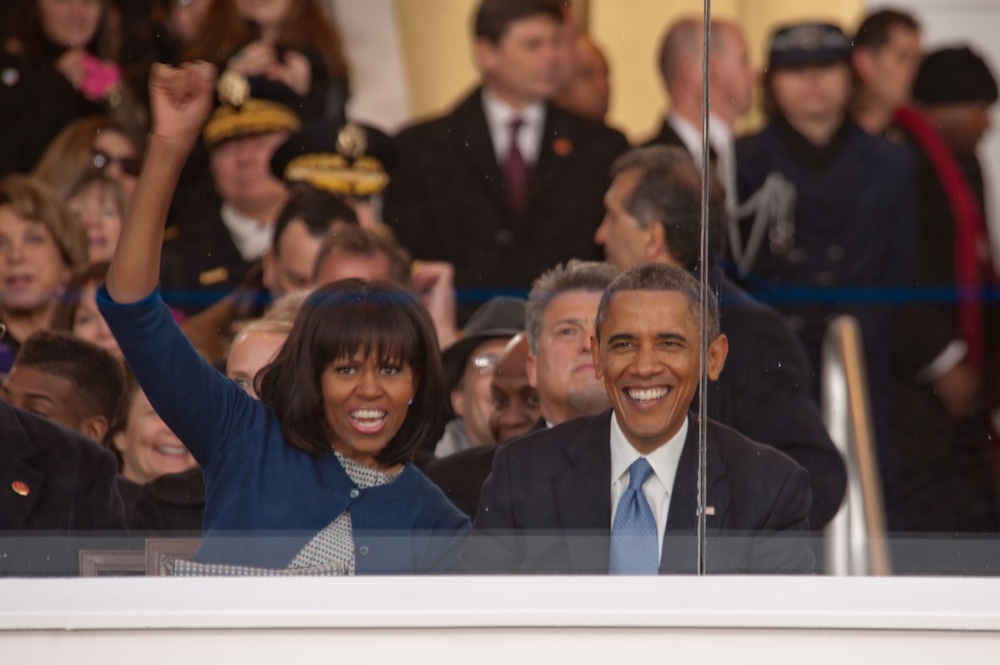 President and first lady cheer on performers at 57th Inaugural Parade