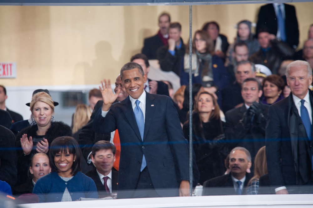 President, first lady cheer on performers at 57th Inaugural Parade