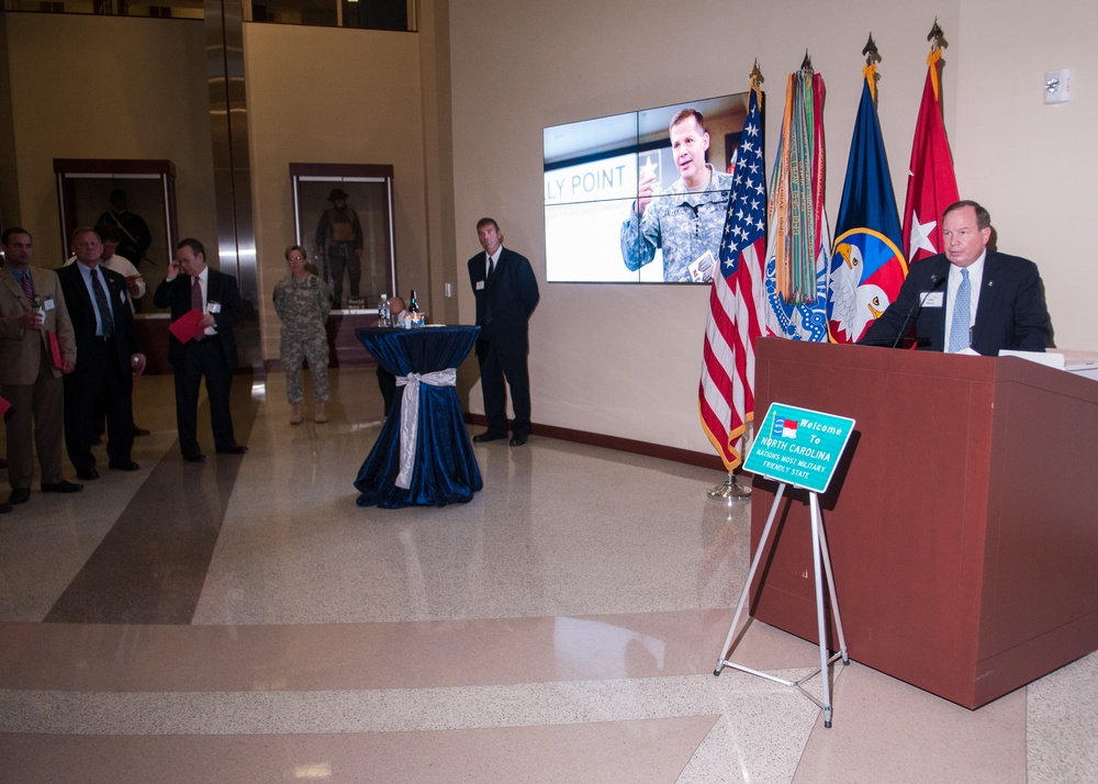 NC defense business leaders visit USARC