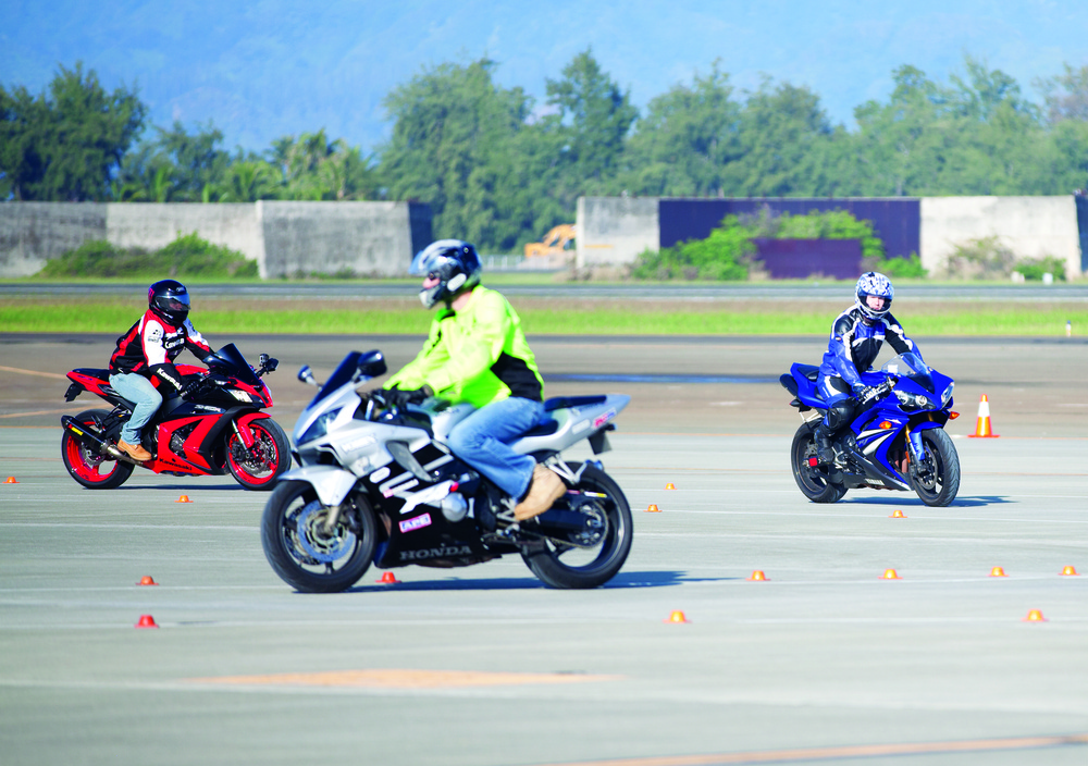 Track Day: Motorcyclists tear up some asphalt on MCB Hawaii