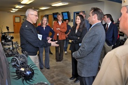 Chief of naval research visits Space and Naval Warfare Systems Center Pacific