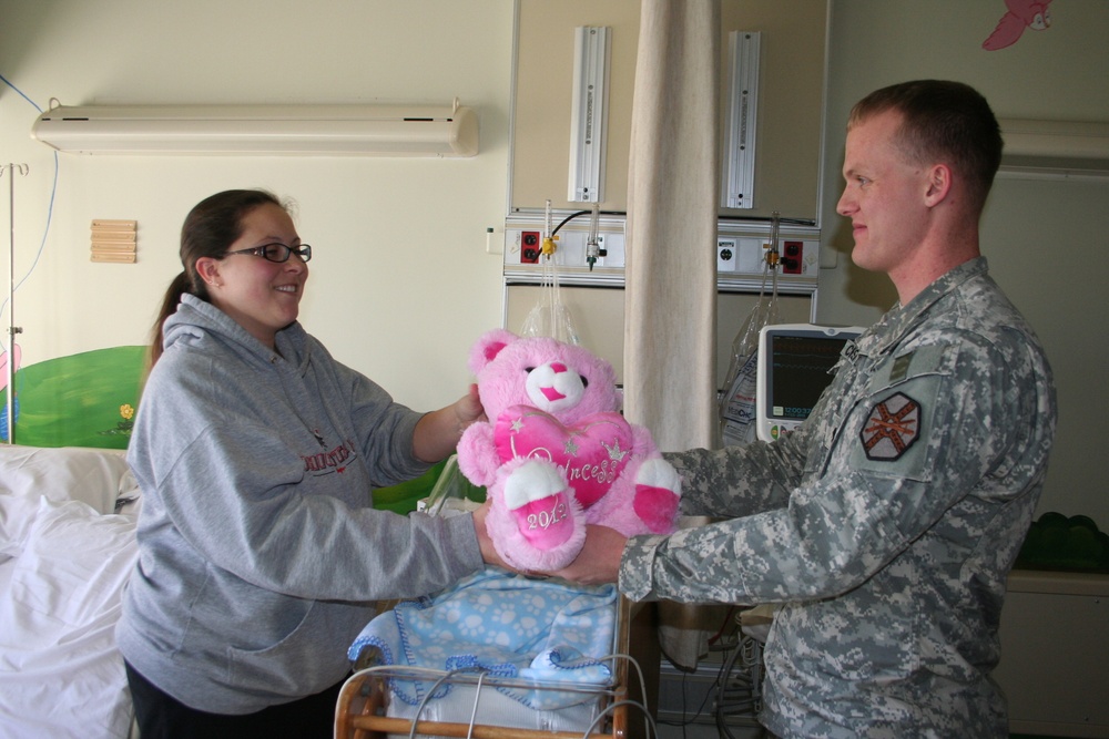 Fort Campbell BOSS program donates teddy bears to BACH patients