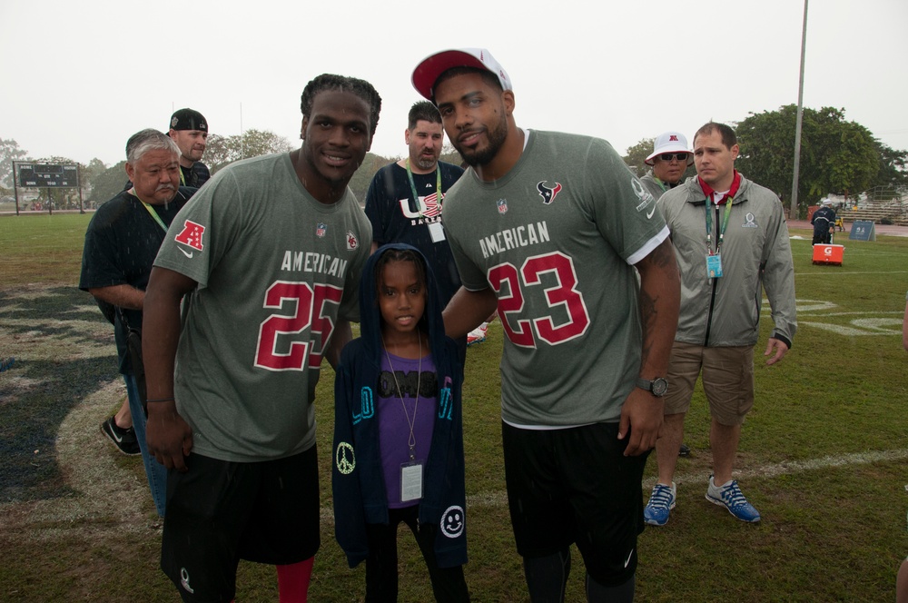 Pro Bowl players give back to soldiers